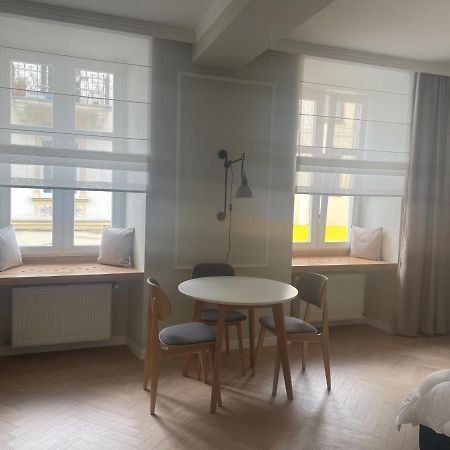 Mey Appartment On Rynok Square Львів Екстер'єр фото