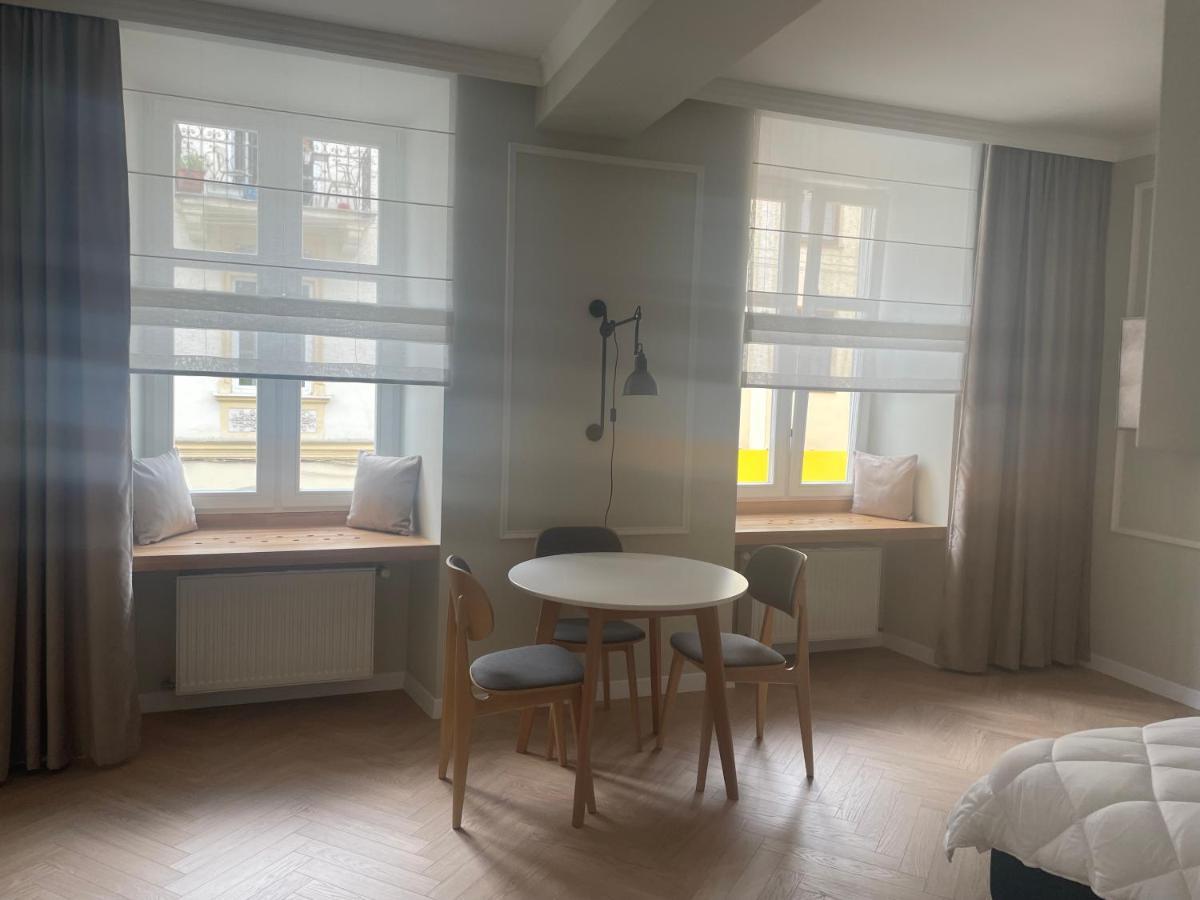 Mey Appartment On Rynok Square Львів Екстер'єр фото